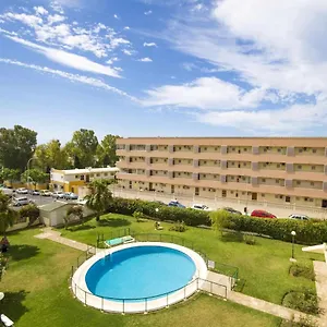 Apartment Seaside Serenity: With Pool And Views, Torremolinos